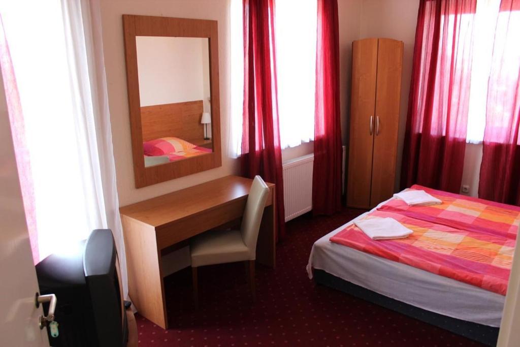 Hotel Menthol Budapest Zimmer foto